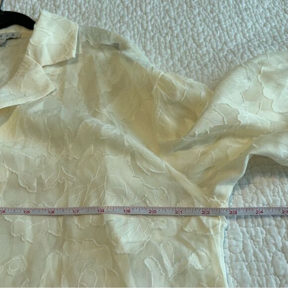 ✨ Hyfve Women’s Off White Floral Sheer Top Button Down Large - Picture 11 of 12